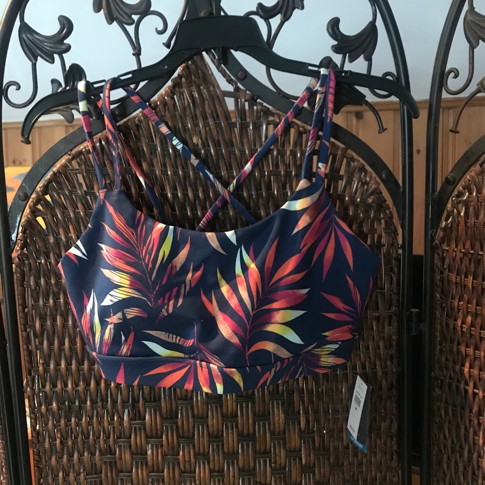 Gap tropical sports bra and shorts set - Picture 11 of 13